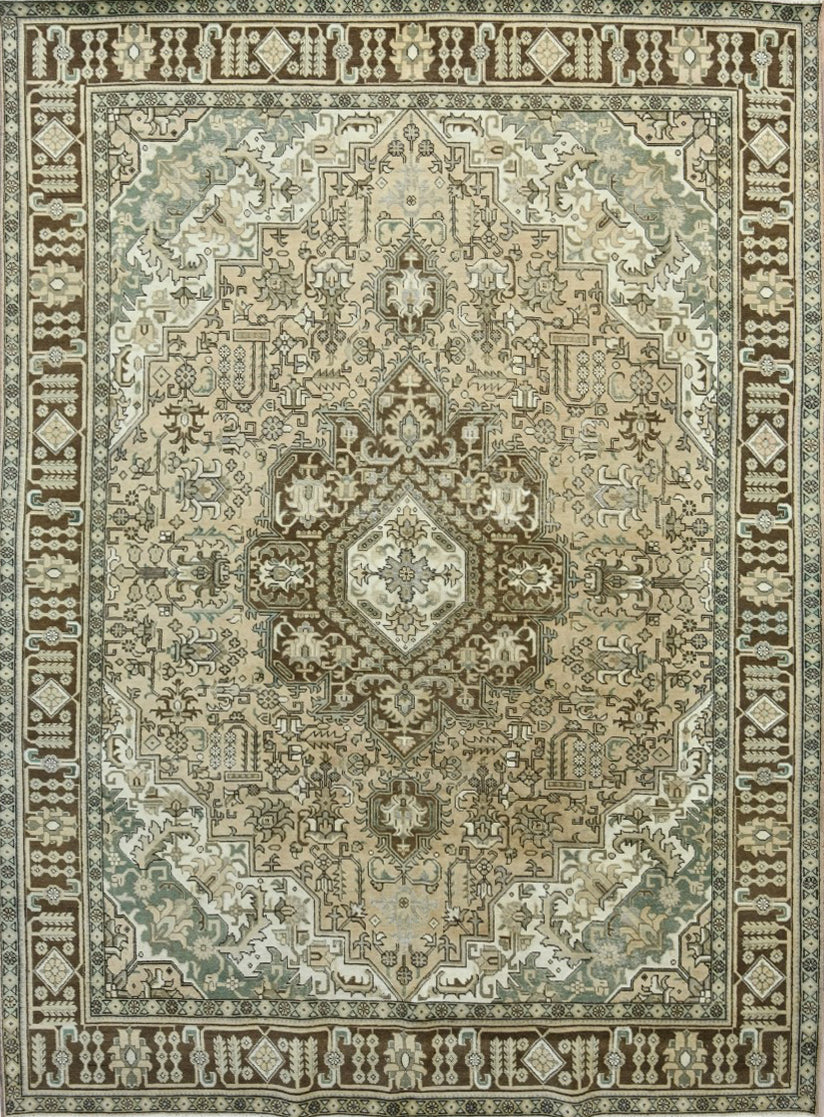 9x12 ft Hand-Knotted Vintage Wool Rug Hereford