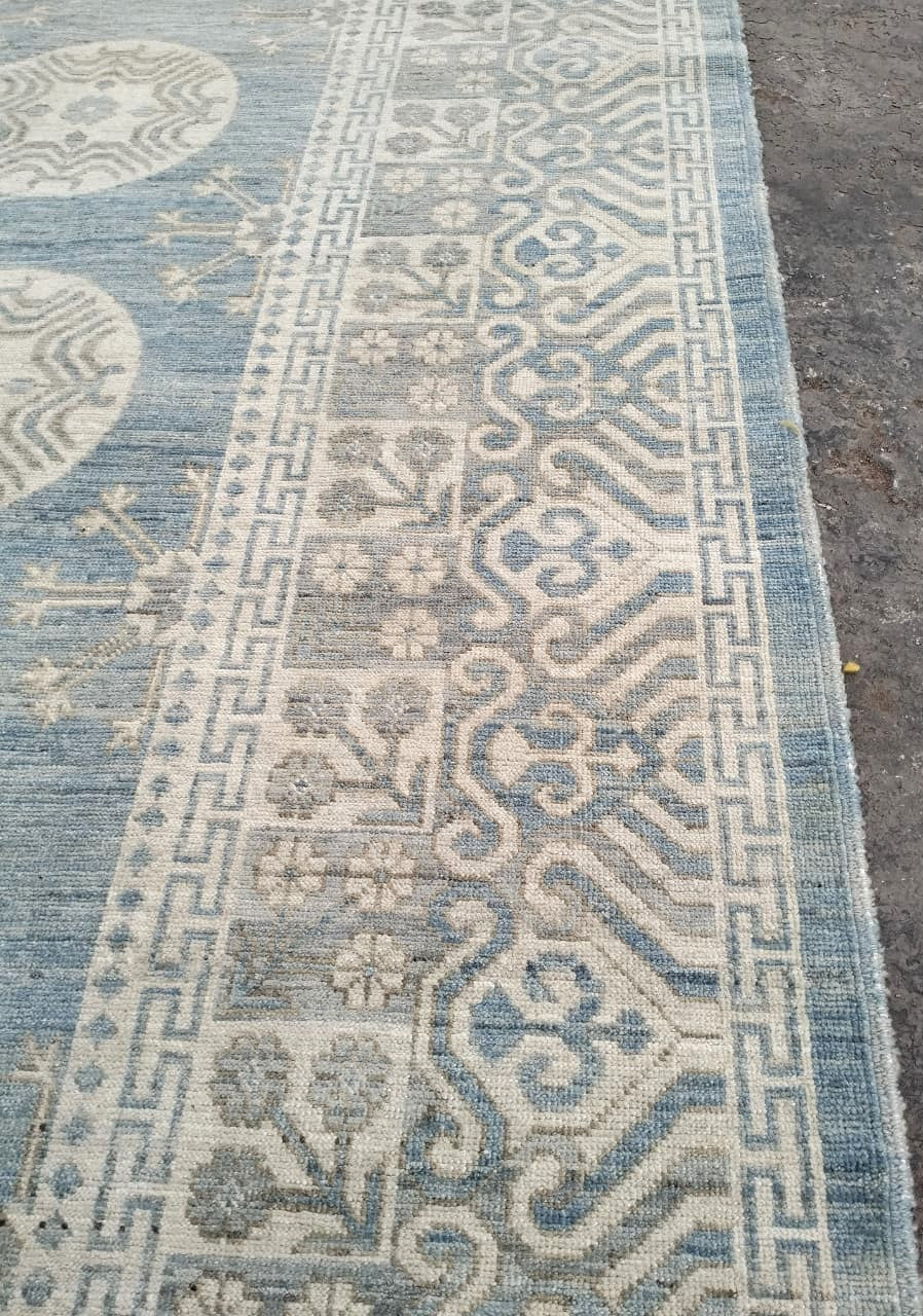 LISBURN - Khotan Rug - 414cm x 588cm (14'x19')