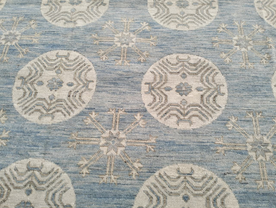 LISBURN - Khotan Rug - 414cm x 588cm (14'x19')