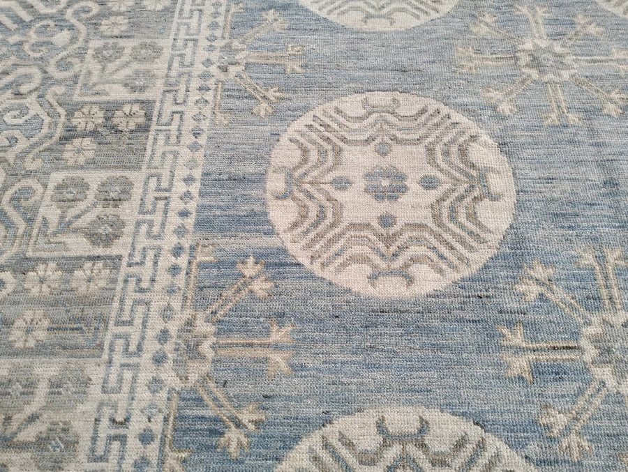 LISBURN - Khotan Rug - 414cm x 588cm (14'x19')