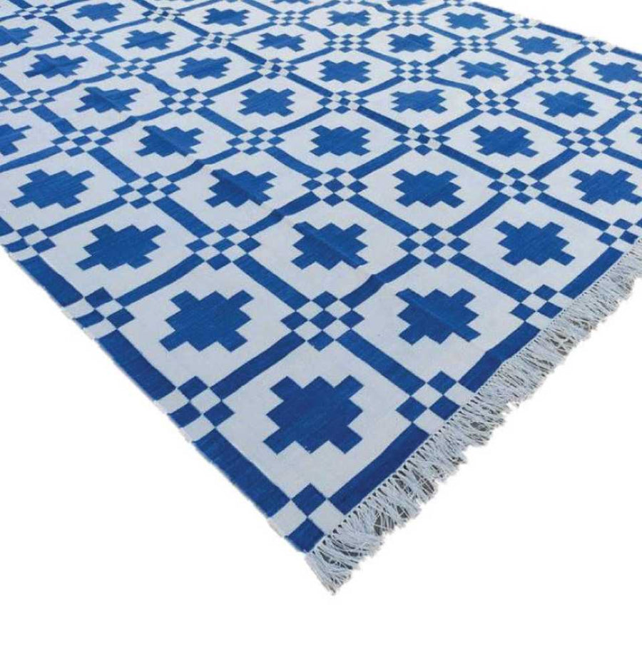 Khes Tile Flatweave Dhurrie Rug an  eye-catching addition to your space.
